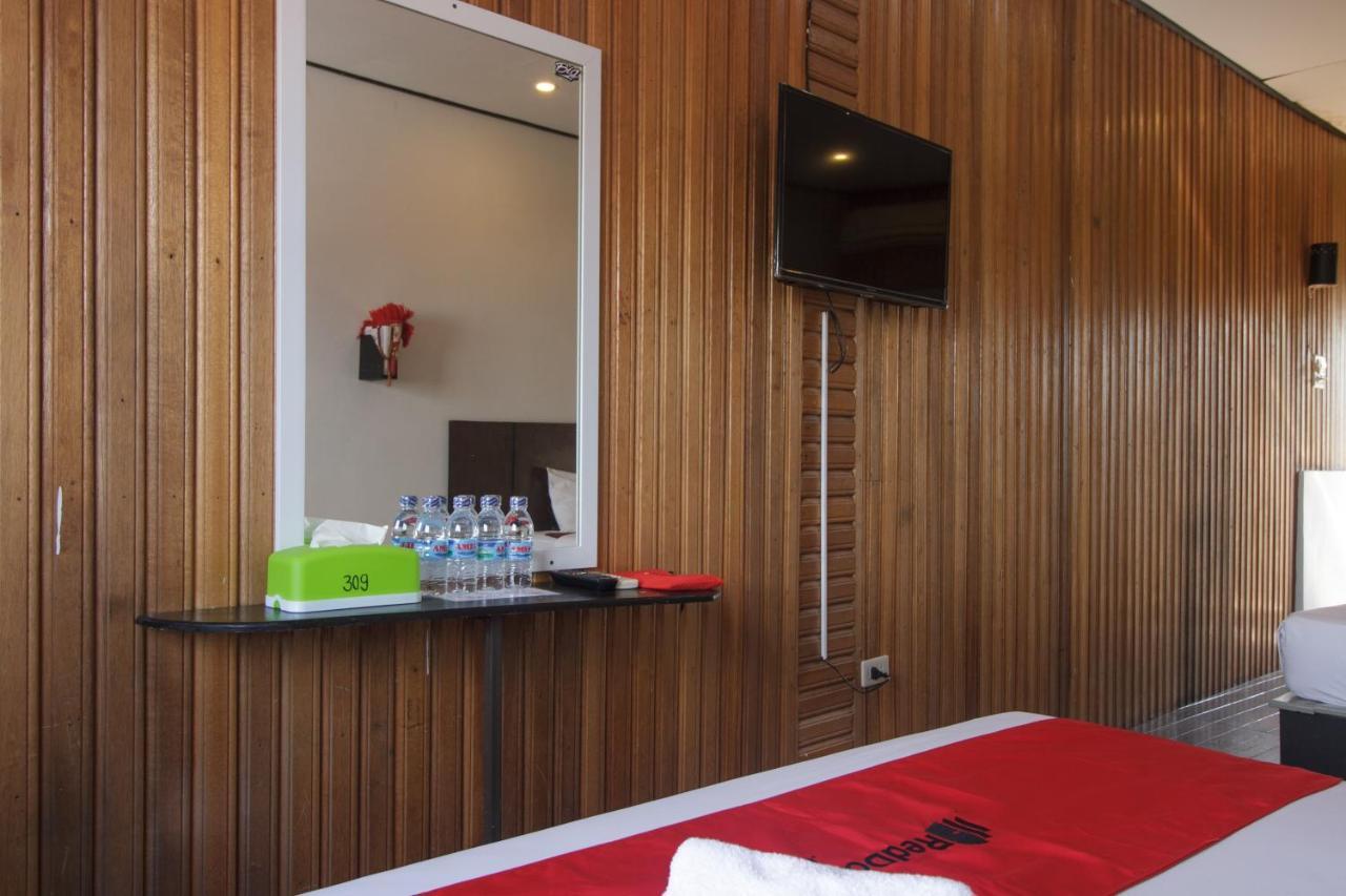 Reddoorz Near Jalan Sudirman Padang Hotel Екстериор снимка