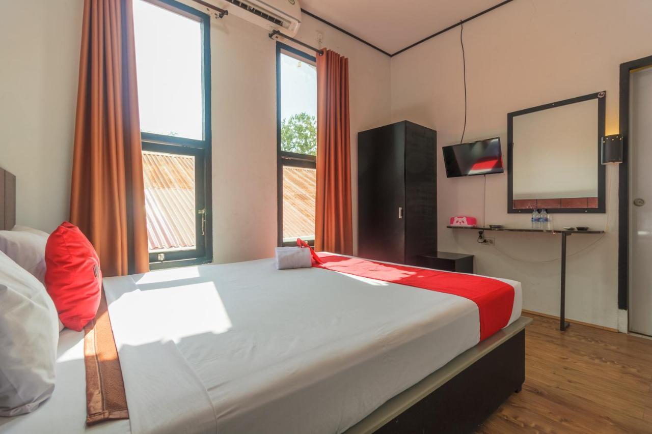 Reddoorz Near Jalan Sudirman Padang Hotel Екстериор снимка