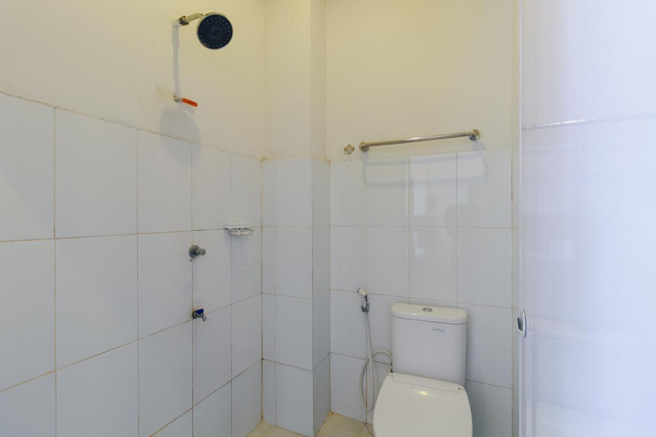 Reddoorz Near Jalan Sudirman Padang Hotel Екстериор снимка